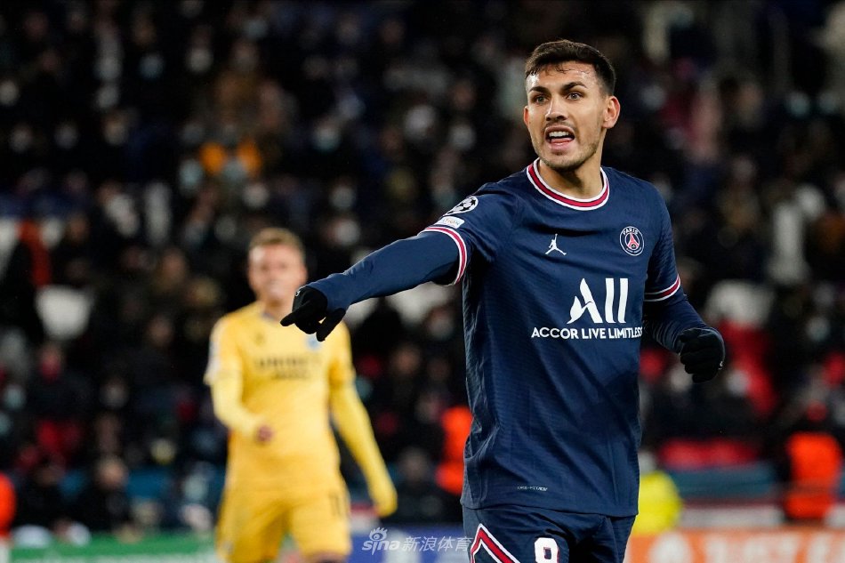 在场下他的 在场下他的