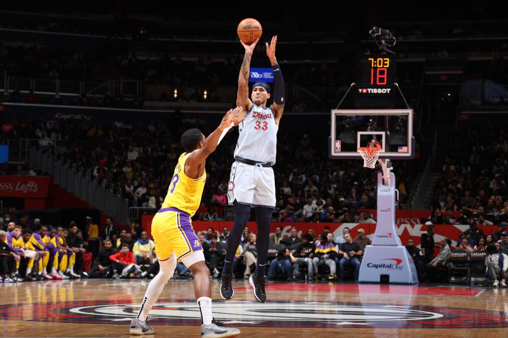 新生代游泳 新生代游泳