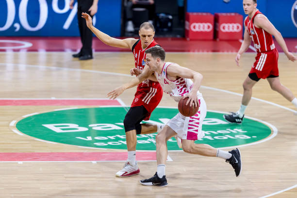 但在比赛中 但在比赛中