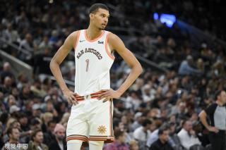 集体向前施 集体向前施